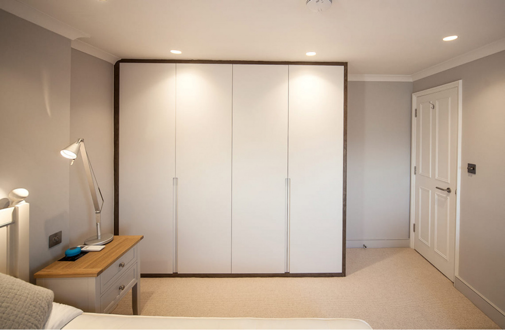 vstroennyy-shkaf-saut.jpg vstroennyy-shkaf-saut.jpg